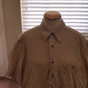 Good looking men’s button down shirt, comfy!! 😎